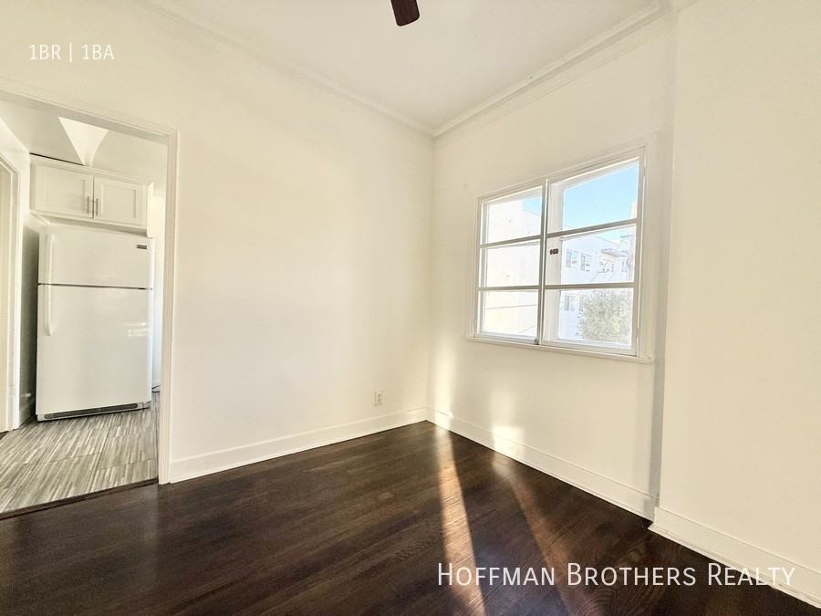 5447 1/2 Harold Way #8 - Photo 6 of 9