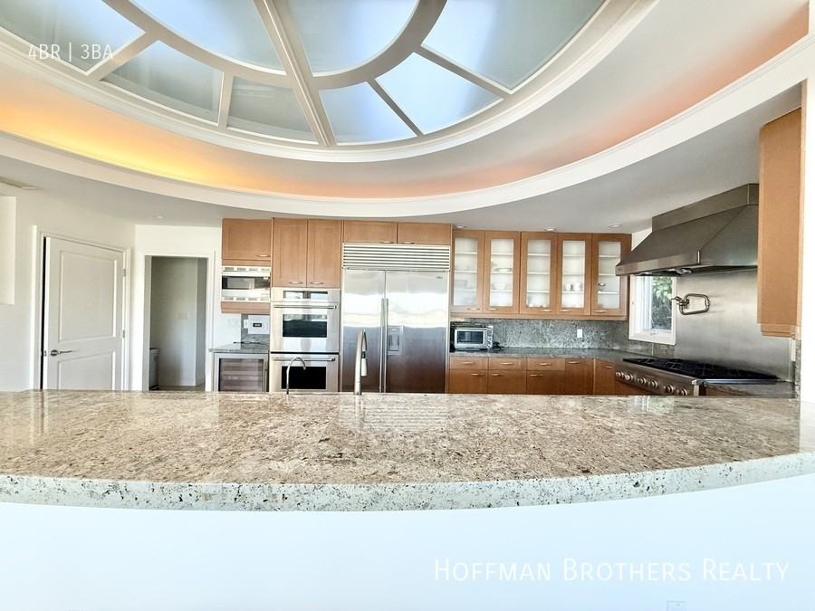 1148 Las Pulgas Rd - Photo 4 of 24