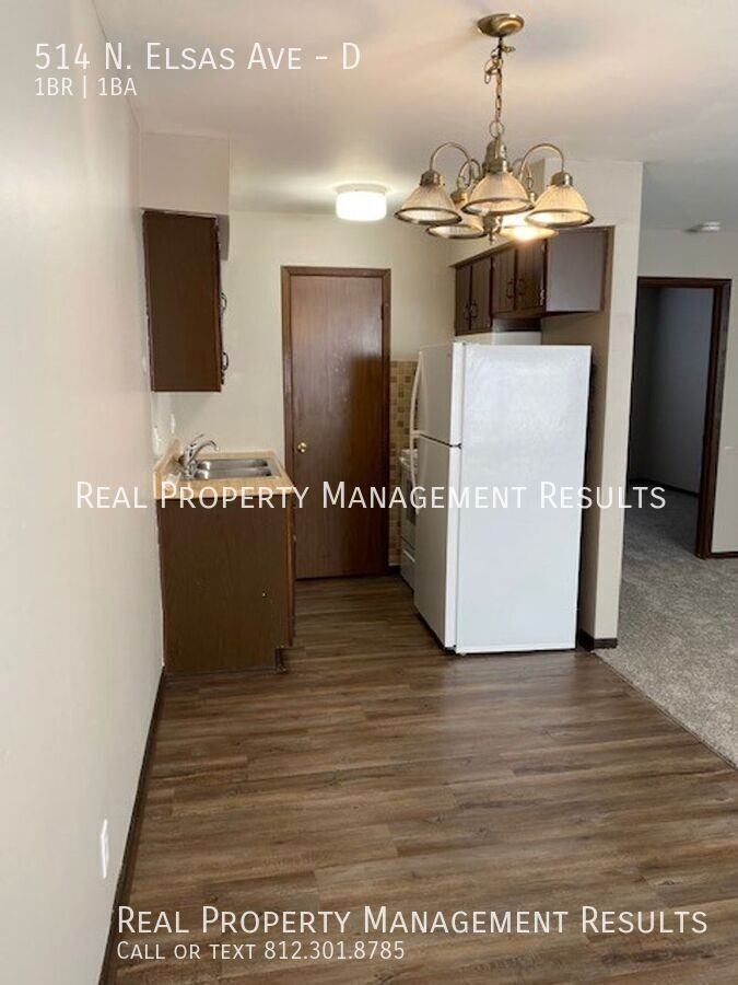 514 N Elsas Ave #D - Photo 3 of 10