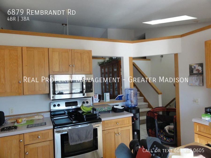 REMBRANDT & - Photo 5 of 10