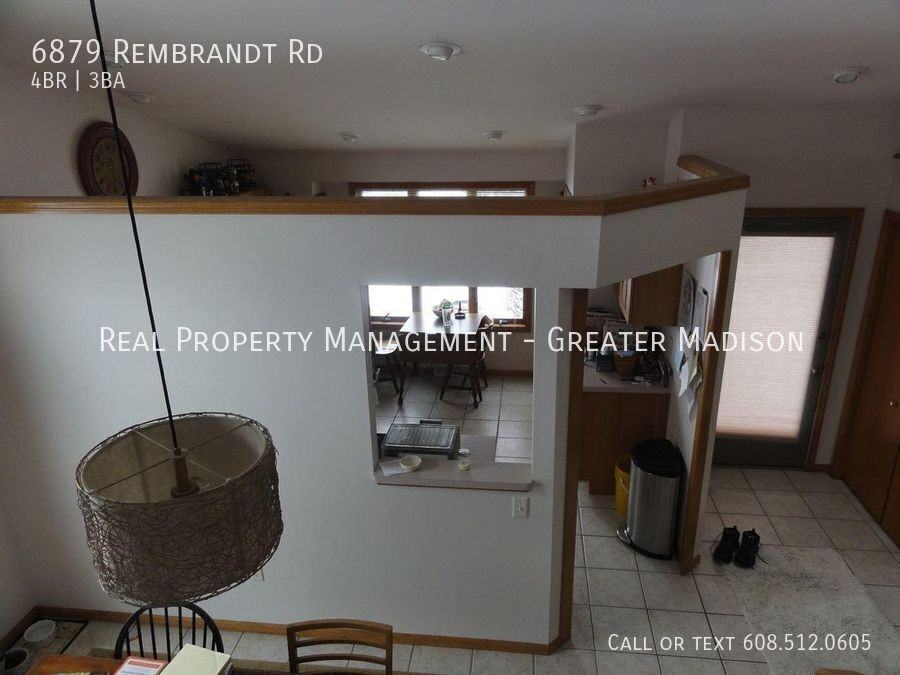 REMBRANDT & - Photo 6 of 10