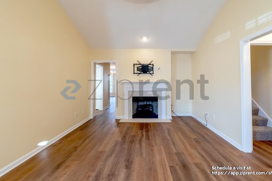 8533 Sawyer Brown Rd - Photo 5 of 30