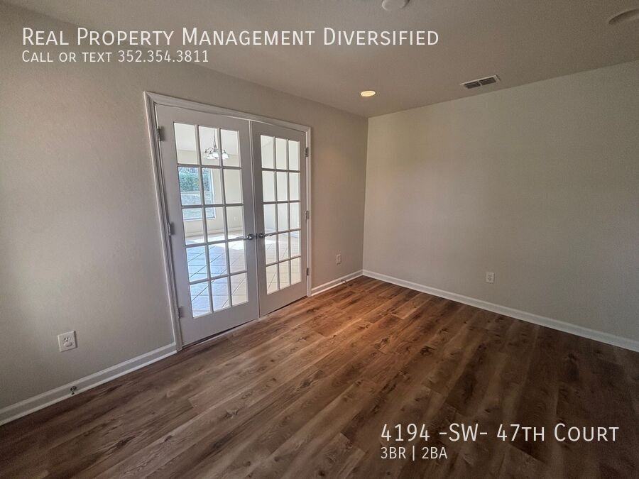 4194 Sw 47th Ct - Photo 6 of 31