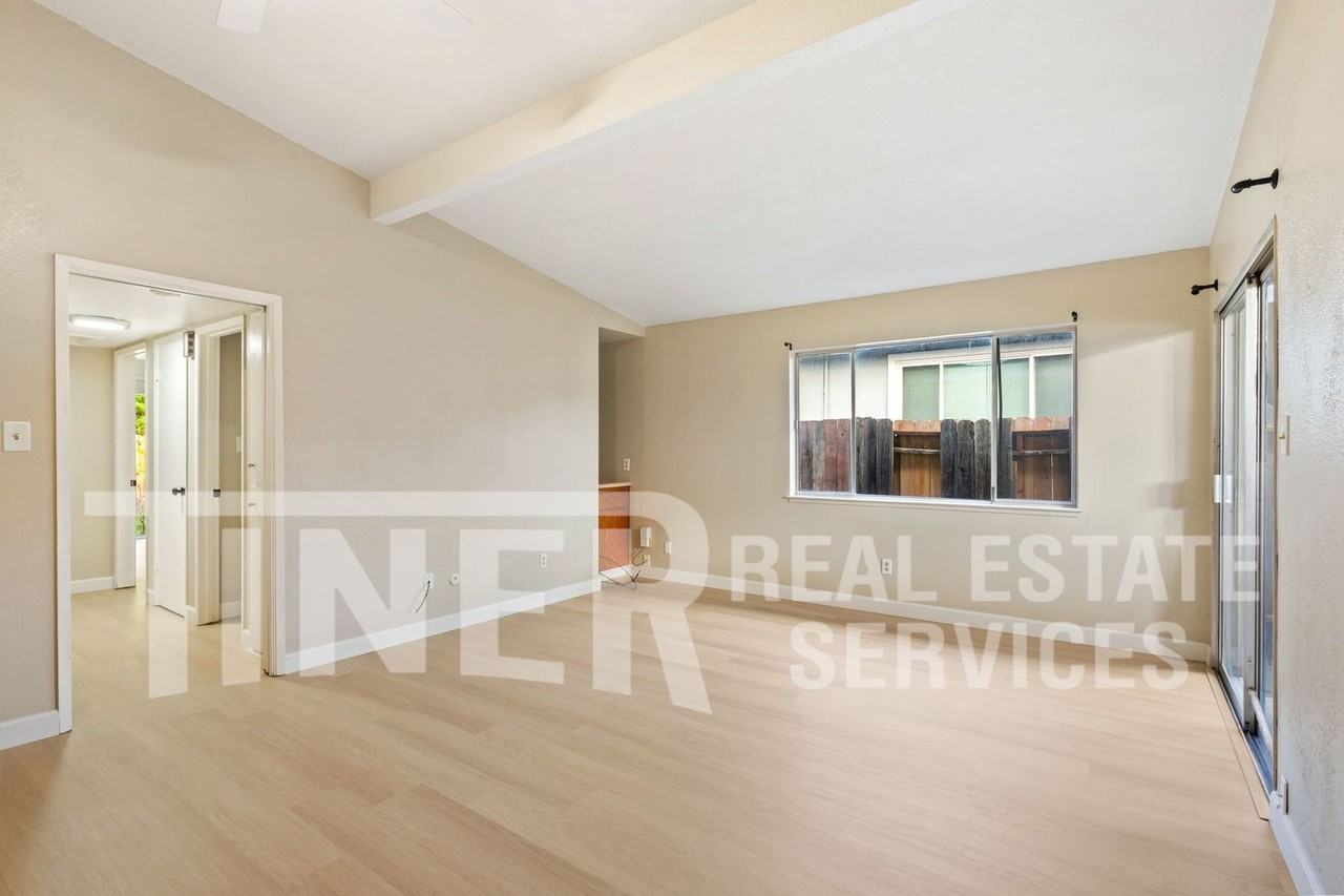 4911 Douvan Ct - Photo 2 of 11