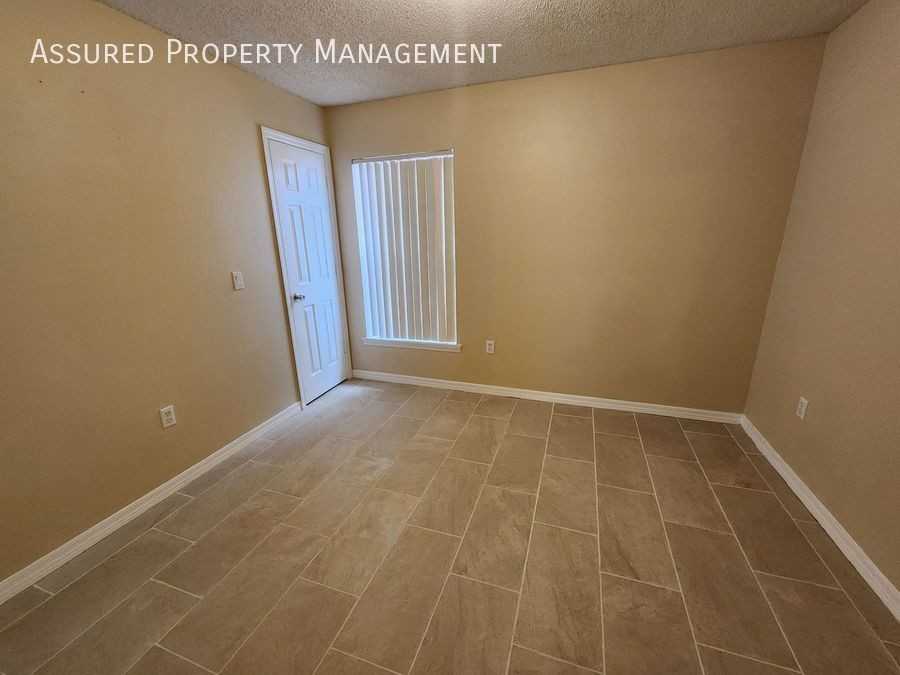 6913 Long Needle Ct - Photo 4 of 11