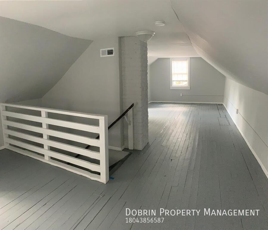 2309 Warwick Ave - Photo 3 of 5