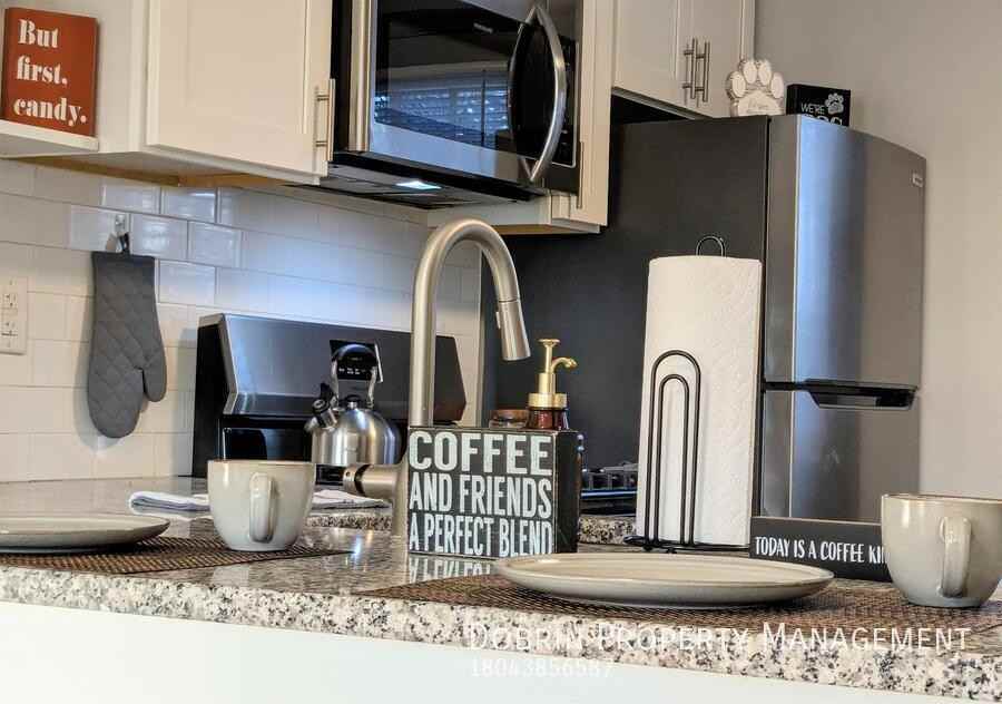 1707 Colorado Ave #R - Photo 4 of 35