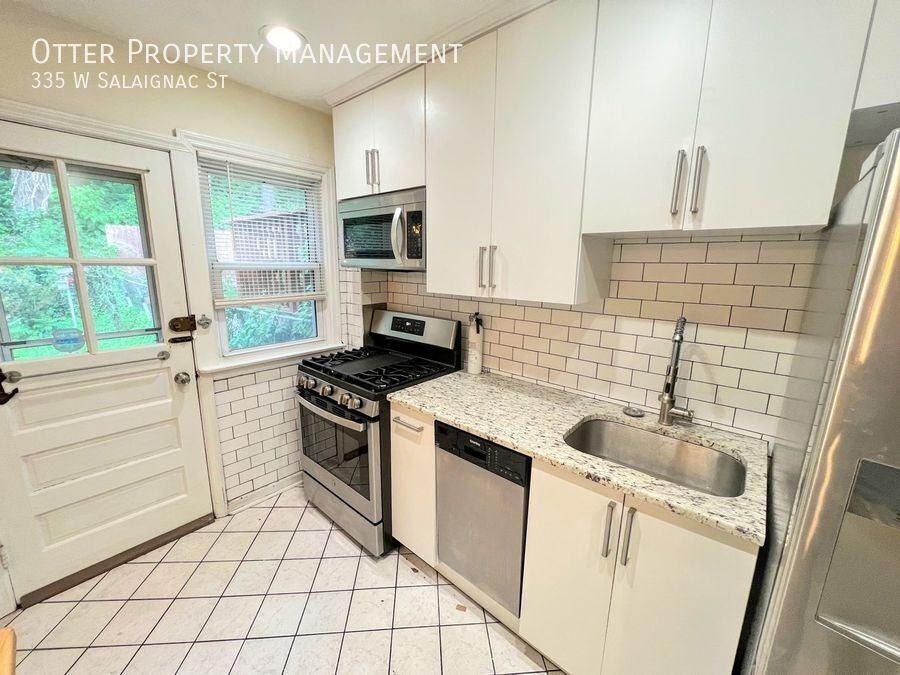 335 W Salaignac St - Photo 7 of 29