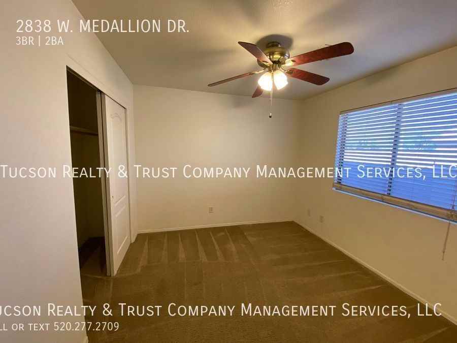 2838 W Medallion Dr - Photo 2 of 17