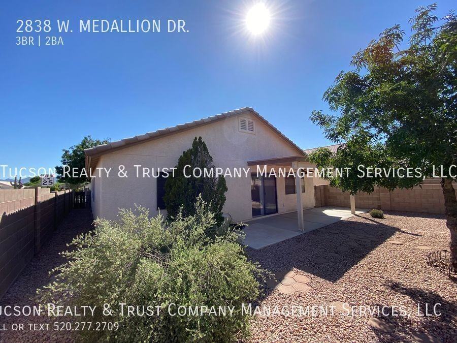 2838 W Medallion Dr - Photo 6 of 17