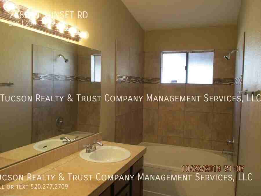 2580 W Sunset Rd - Photo 6 of 10