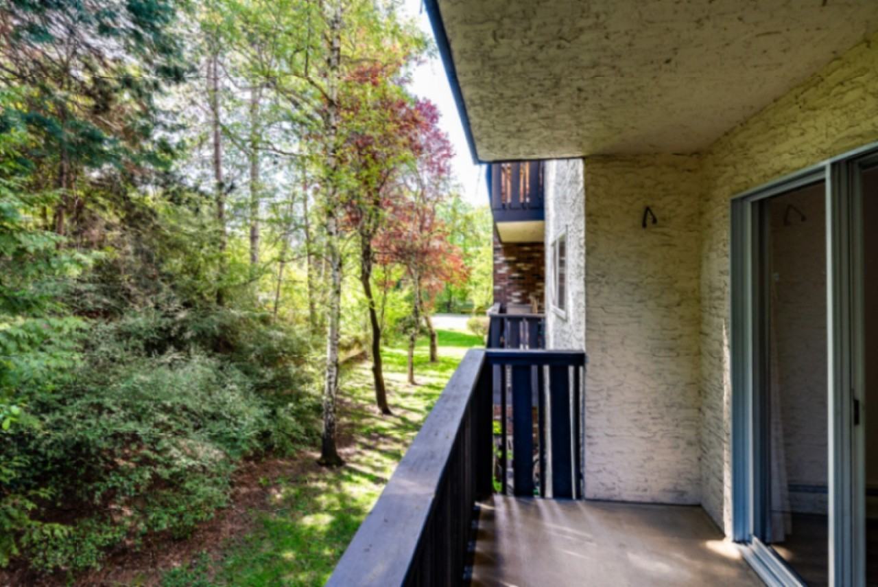 Sir John Franklin Apartments - Photo 7 of 8