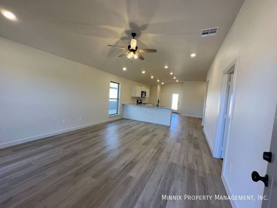 Cottonwood Ave - Photo 6 of 22