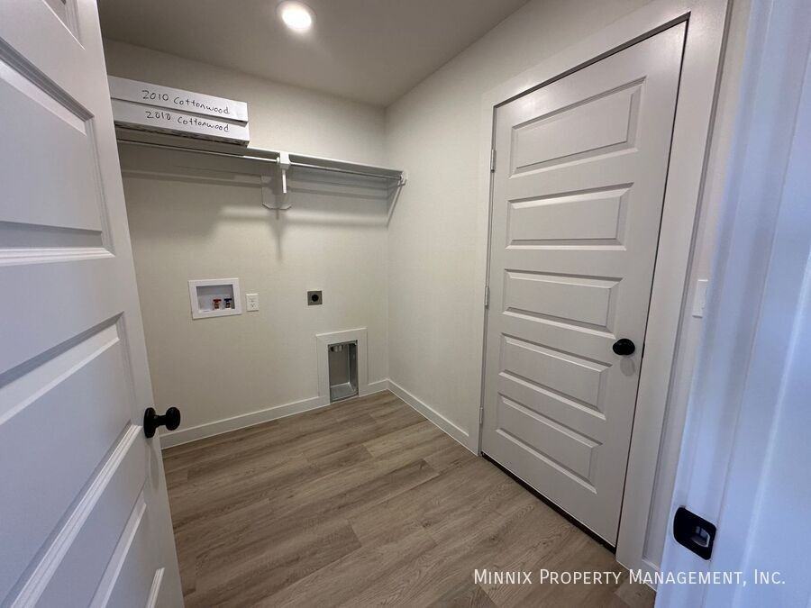 Cottonwood Ave - Photo 7 of 22