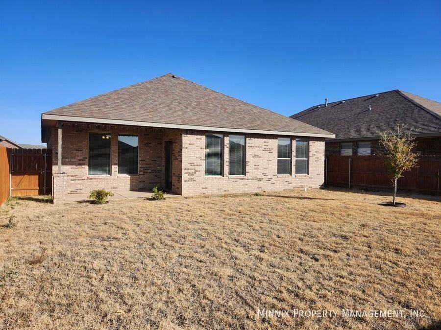 7103 22nd St - Photo 6 of 6