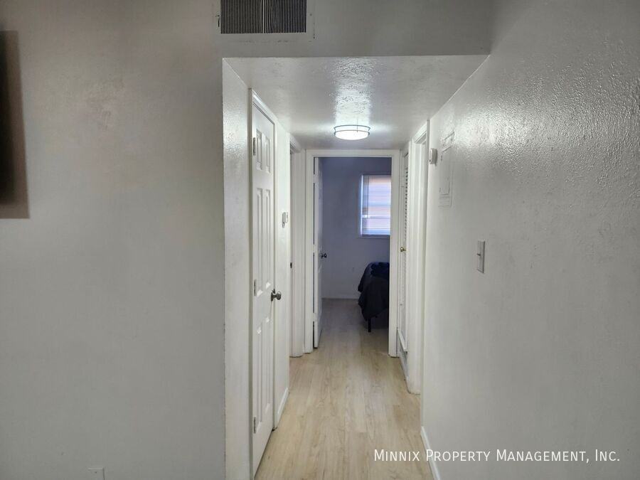 5005 Avenue W #2 - Photo 6 of 6