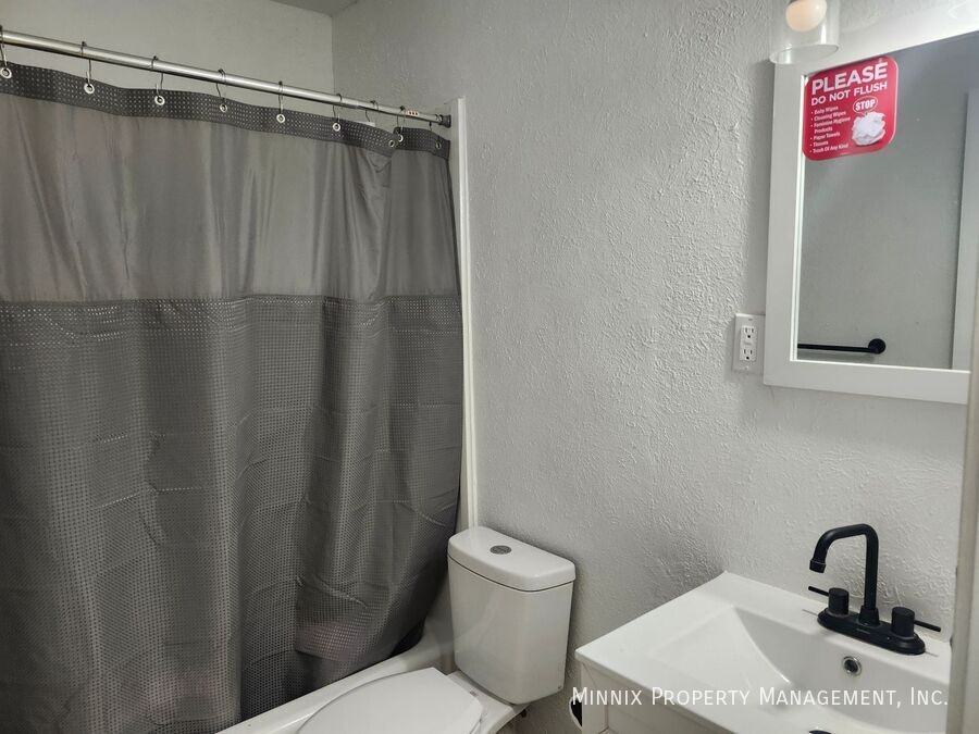 5005 Avenue W #6 - Photo 2 of 6