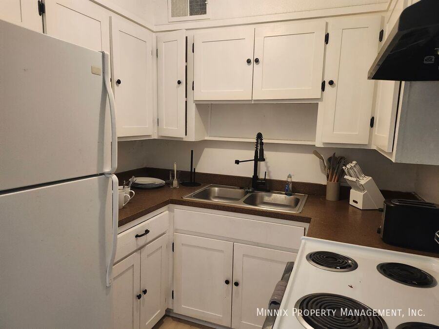 5005 Avenue W #6 - Photo 5 of 6