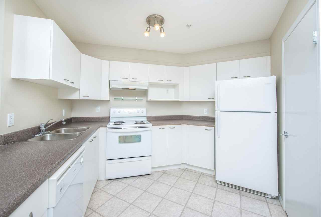 Holyrood Boulevard - Photo 6 of 50