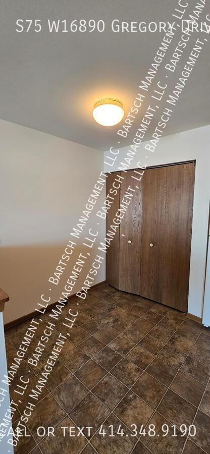 S75W16890 Gregory Dr #G - Photo 5 of 22