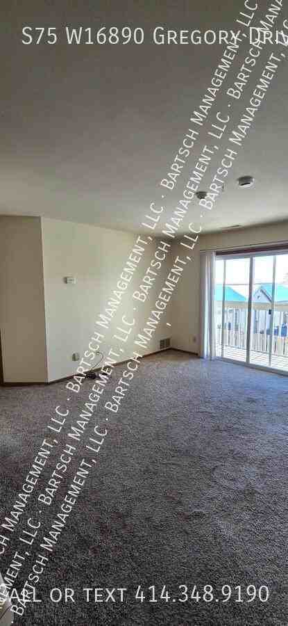 S75W16890 Gregory Dr #G - Photo 7 of 22