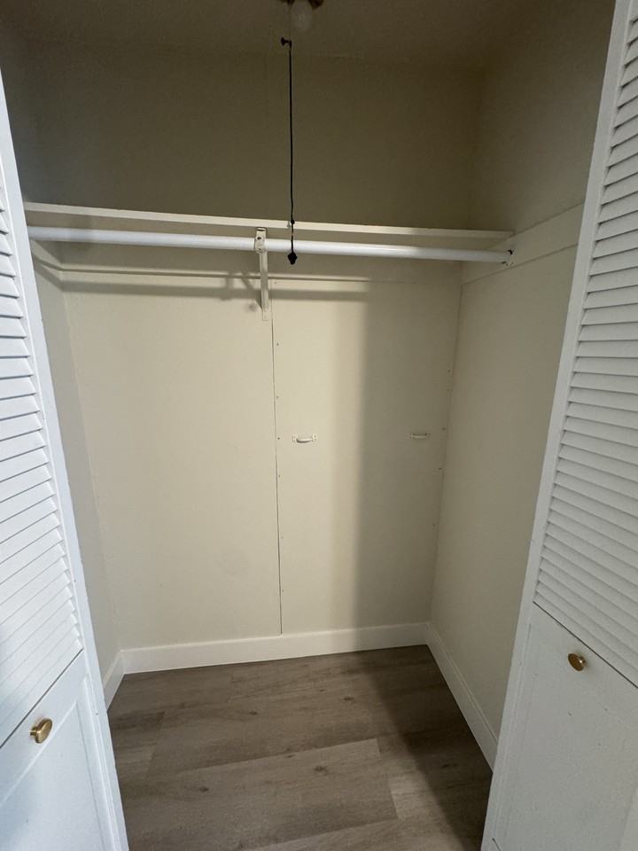 2156 Market St #D - Photo 5 of 9