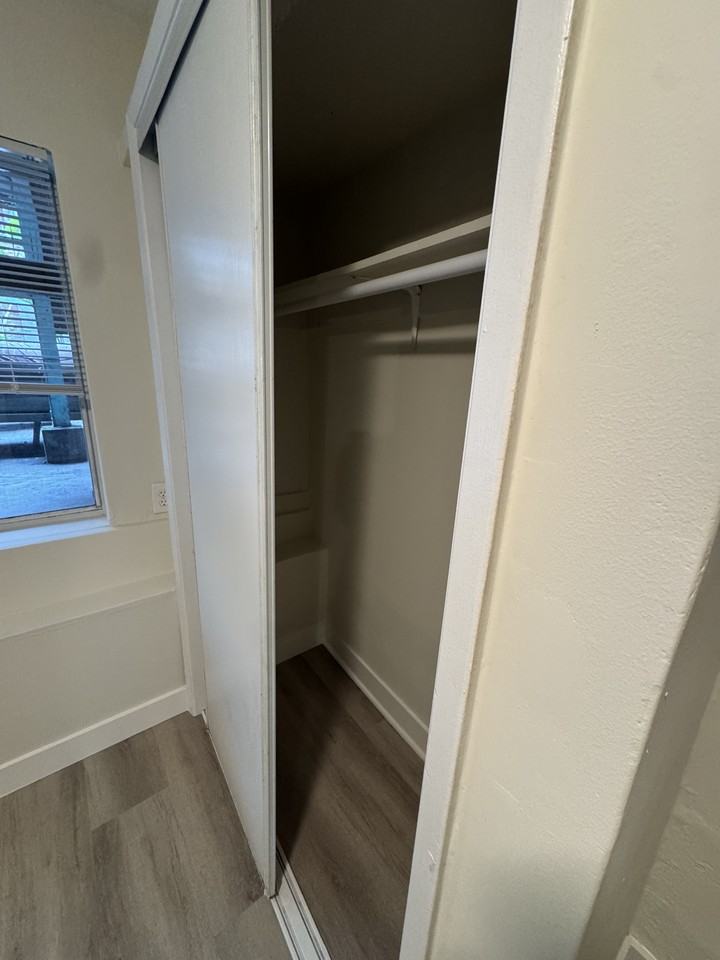 2156 Market St #D - Photo 7 of 9