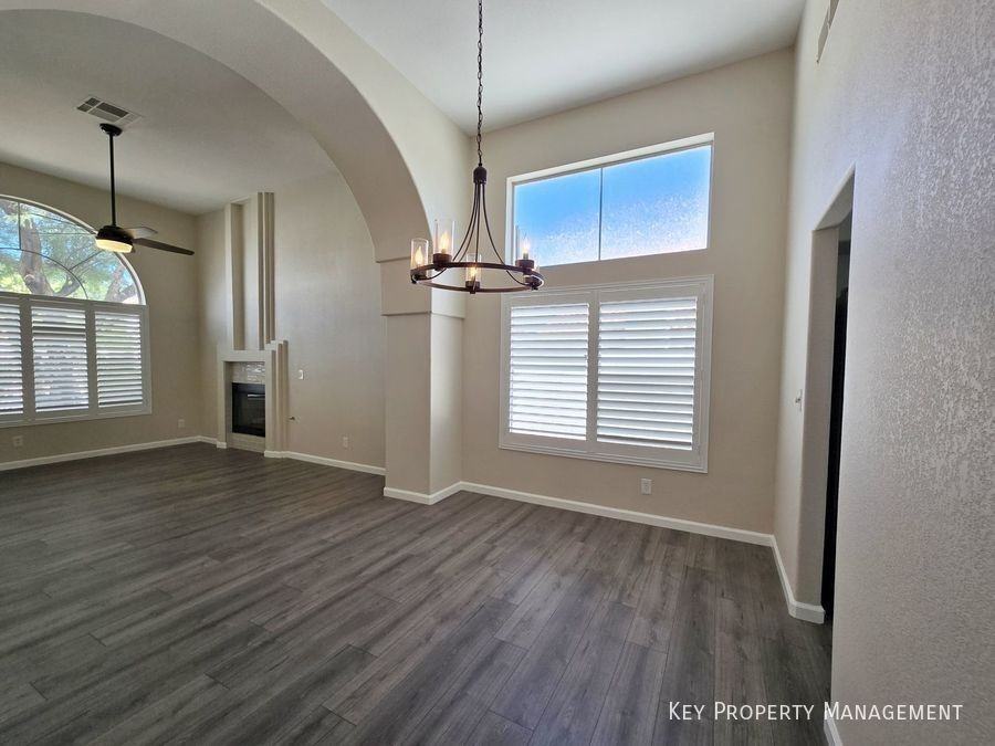 7709 Wedlock Ln - Photo 6 of 31