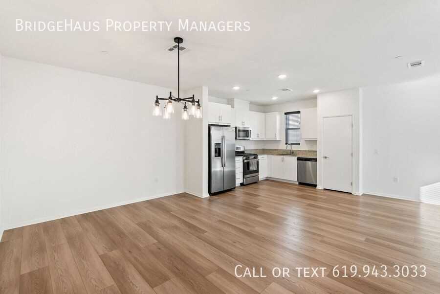 5480 Seacliff Pl #44 - Photo 5 of 37