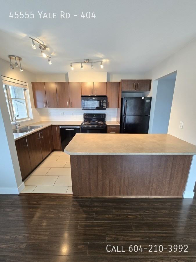 45555 Yale Rd #404 - Photo 2 of 8