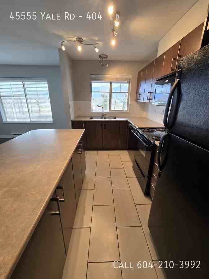 45555 Yale Rd #404 - Photo 3 of 8