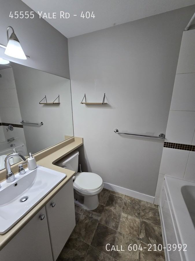 45555 Yale Rd #404 - Photo 5 of 8