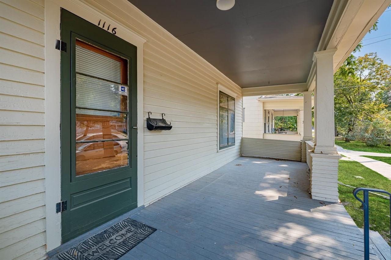 1116 S 17th St - Photo 5 of 36