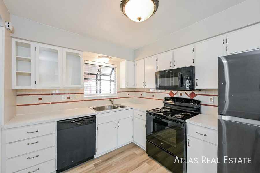 3828 S Ouray Way - Photo 5 of 35