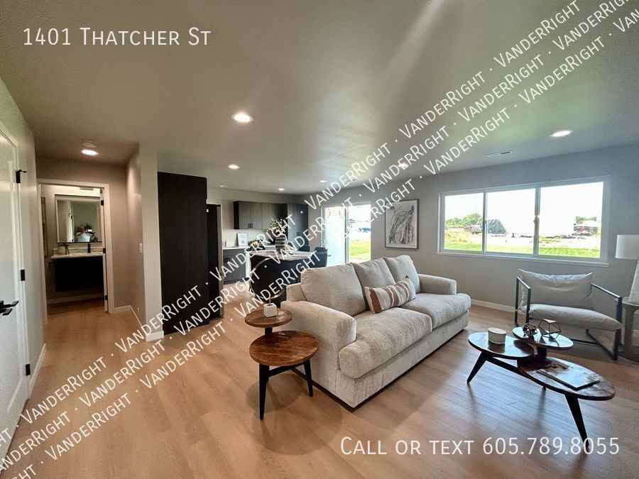 1401 Thatcher St - Photo 7 of 24