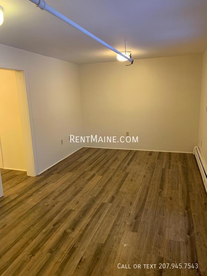 2412 Western Ave #D - Photo 2 of 12