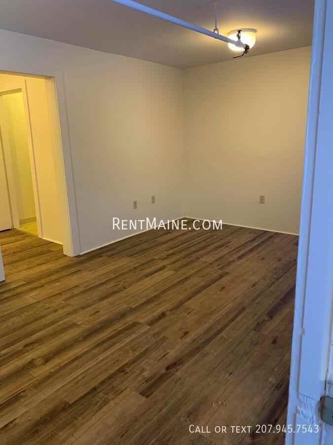 2412 Western Ave #D - Photo 4 of 12