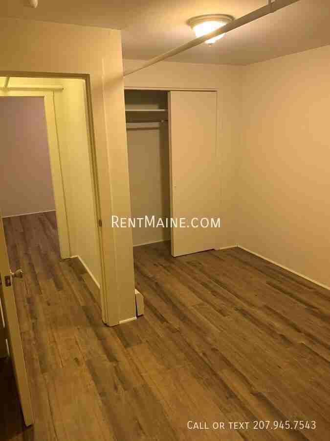 2412 Western Ave #D - Photo 5 of 12