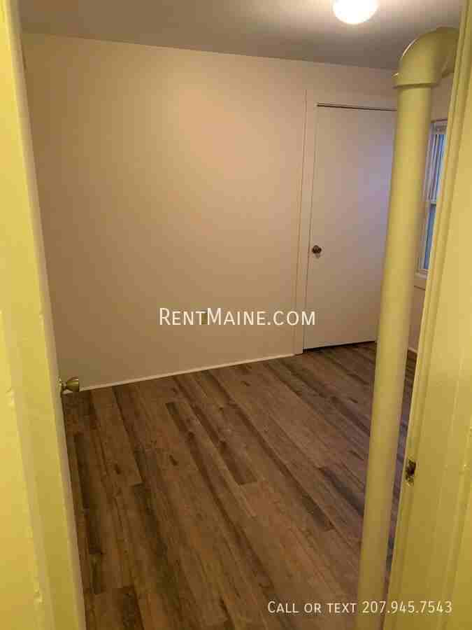 2412 Western Ave #D - Photo 6 of 12