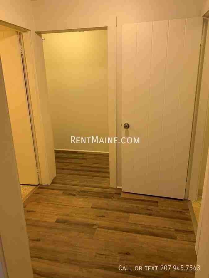 2412 Western Ave #D - Photo 7 of 12