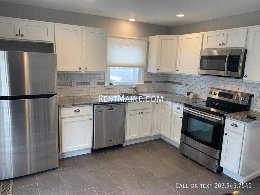 173 Parkway N - Photo 2 of 22