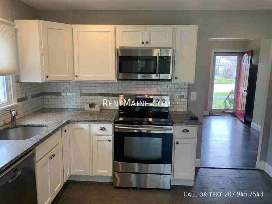 173 Parkway N - Photo 4 of 22