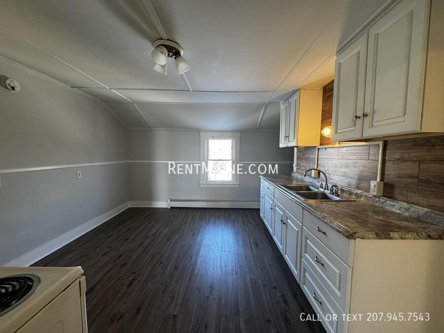 131 College Ave #5 - Photo 2 of 10