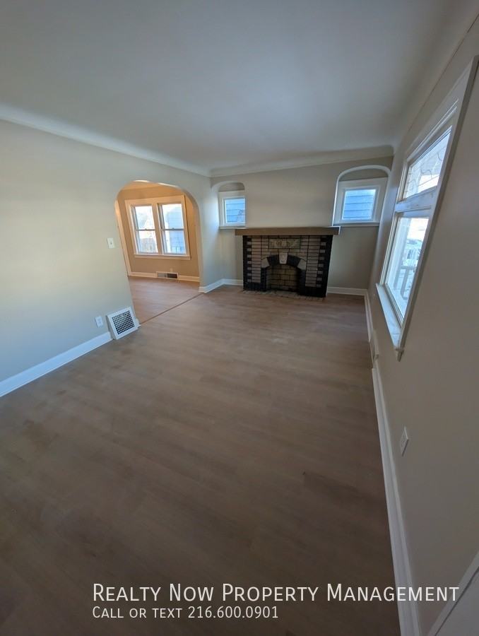 5110 Philip Ave - Photo 3 of 12