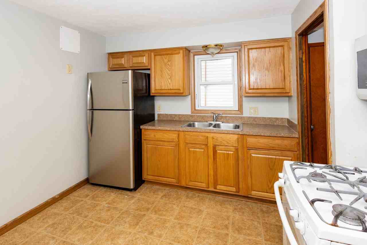 5048 Claremont Blvd - Photo 4 of 21