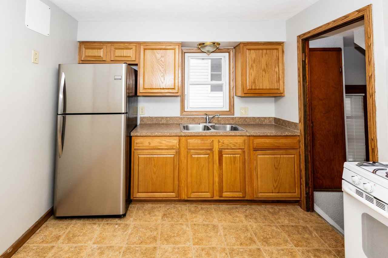 5048 Claremont Blvd - Photo 5 of 21