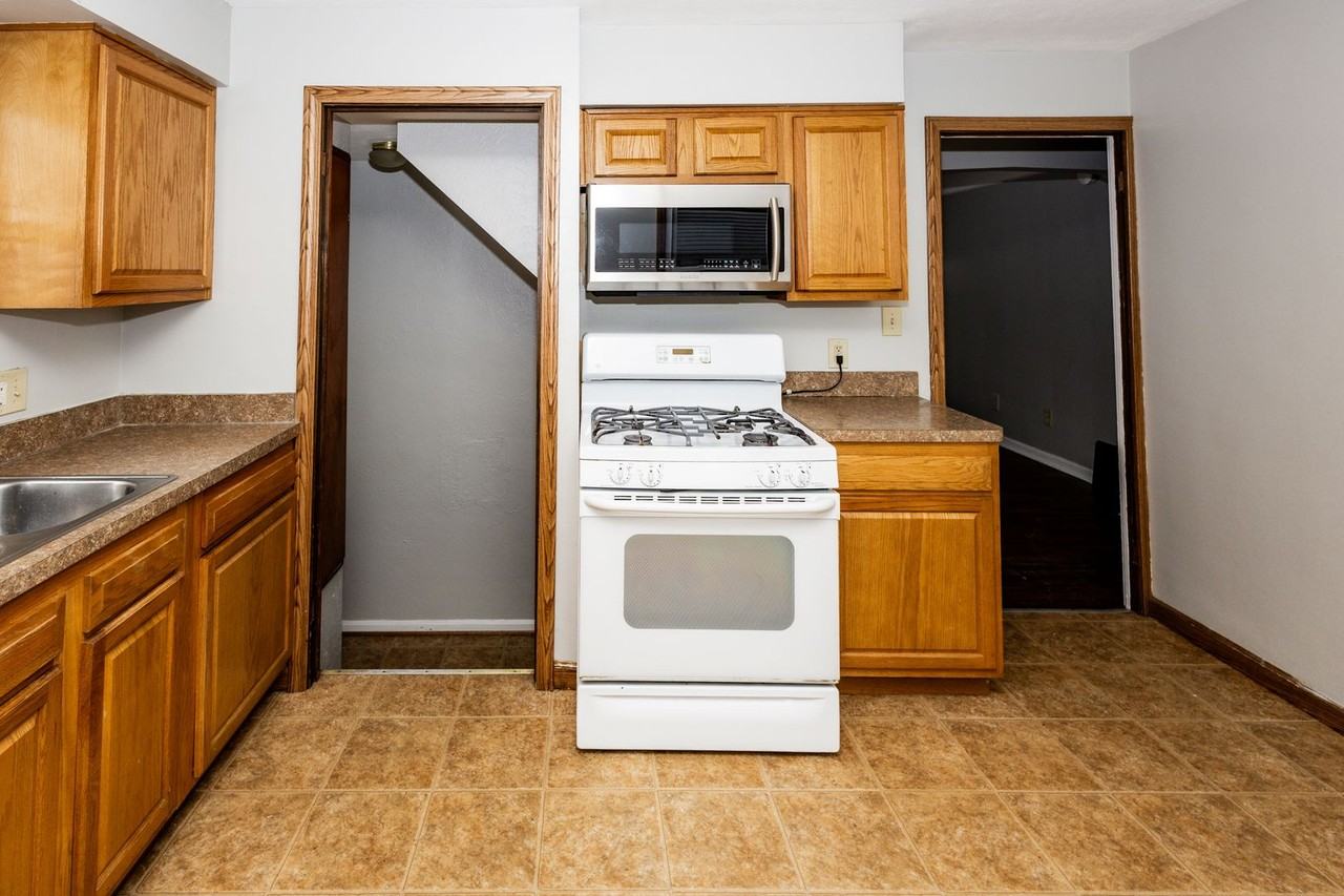 5048 Claremont Blvd - Photo 7 of 21