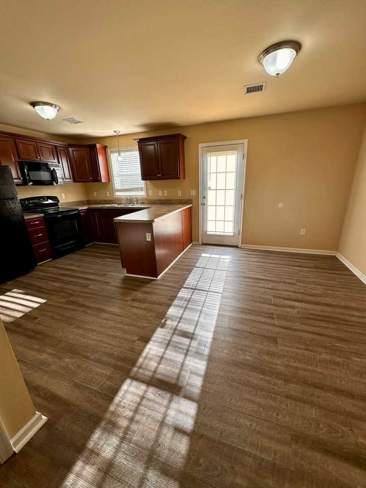 2086 Market Street Ext - Photo 6 of 13