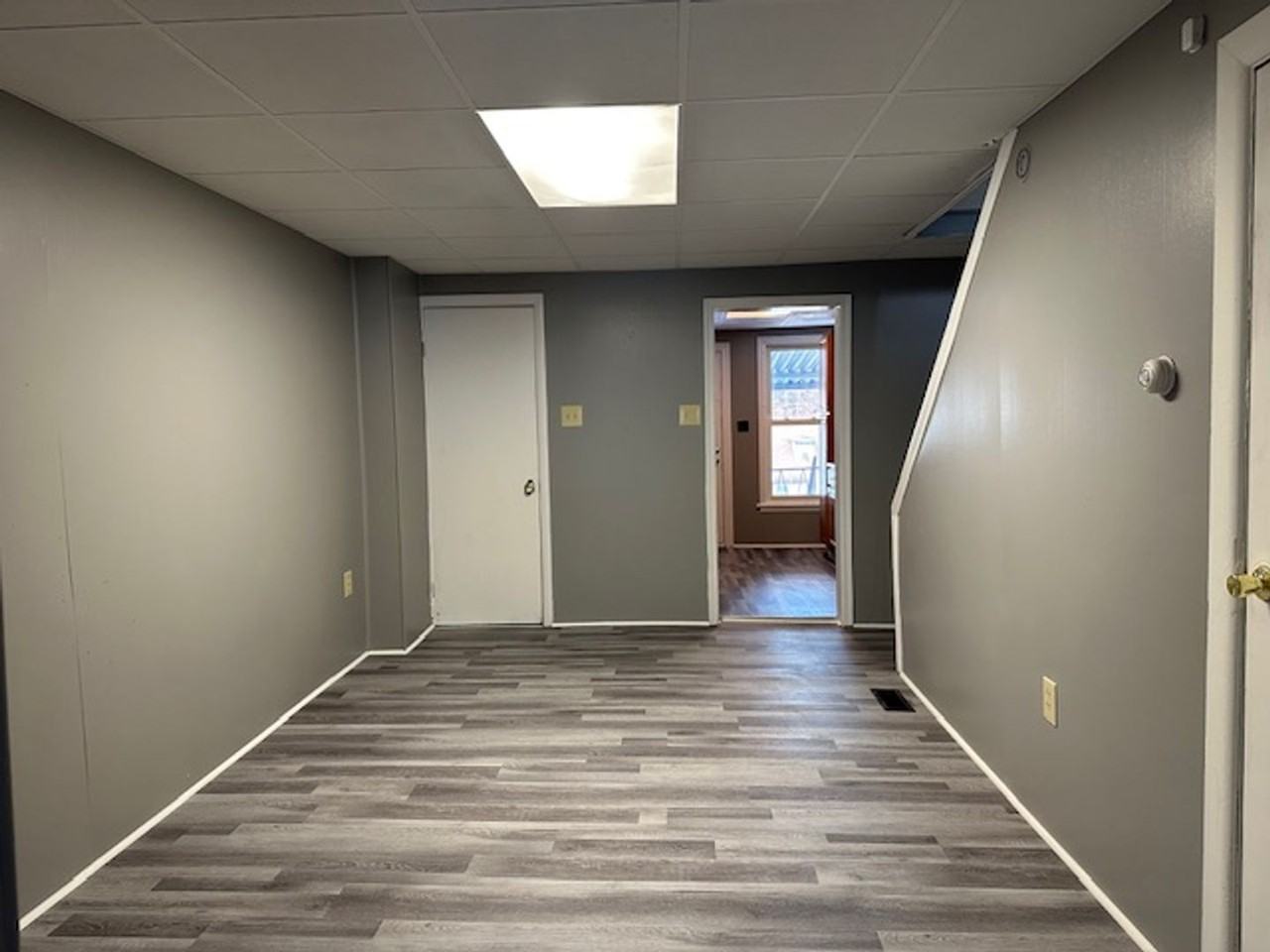 441 Catherine St - Photo 3 of 14