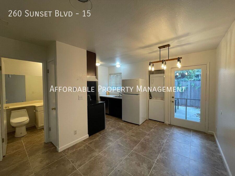 260 Sunset Blvd #15 - Photo 6 of 21